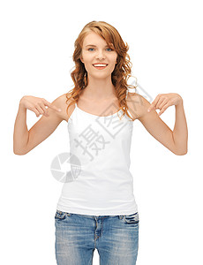 穿着白白白色T恤衫的笑着微笑的少女青少年学生衬衫女士空白女性快乐青年友好的高清图片素材