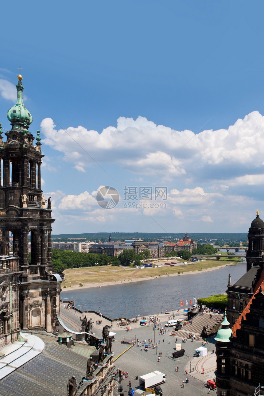 德国德累斯顿大全景剧院房子景观歌剧大教堂石头蓝色教会场景文化图片