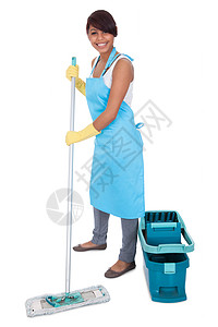 清扫时玩得开心的女人服务拖把成人家务乐趣女佣女性工作手套清洁工满意高清图片素材