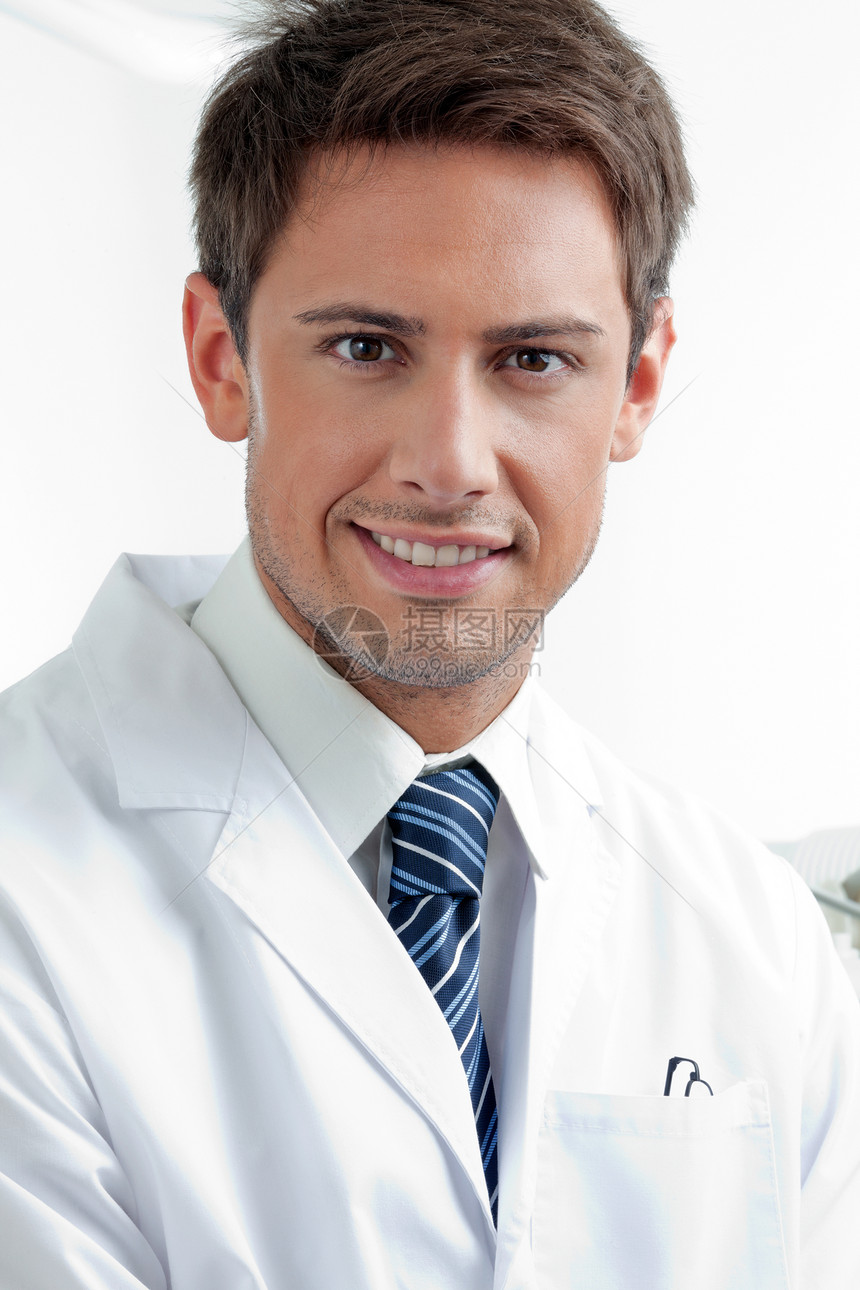 男性牙医微笑工作服从业者卫生实验工作男士办公室男人口服医疗图片