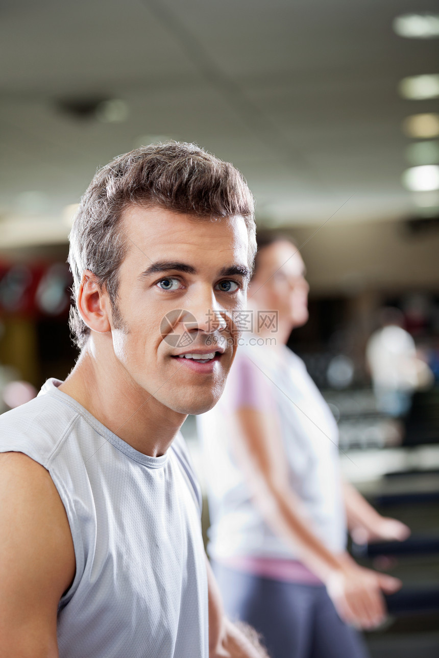 保健俱乐部Treadmill的男士图片