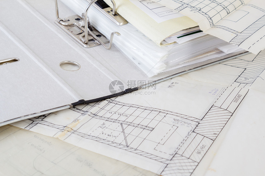 旧纸和项目档案的建筑设计图工程材料设计师地面文档房子工程师工具工作建筑学建筑办公室图片