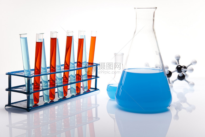 装有液体颜色的实验室玻璃危害蓝色技术探索插图药品保健解决方案管子科学图片