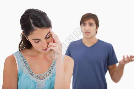 悲哀的女人生她的未婚夫的气吵架高清图片素材