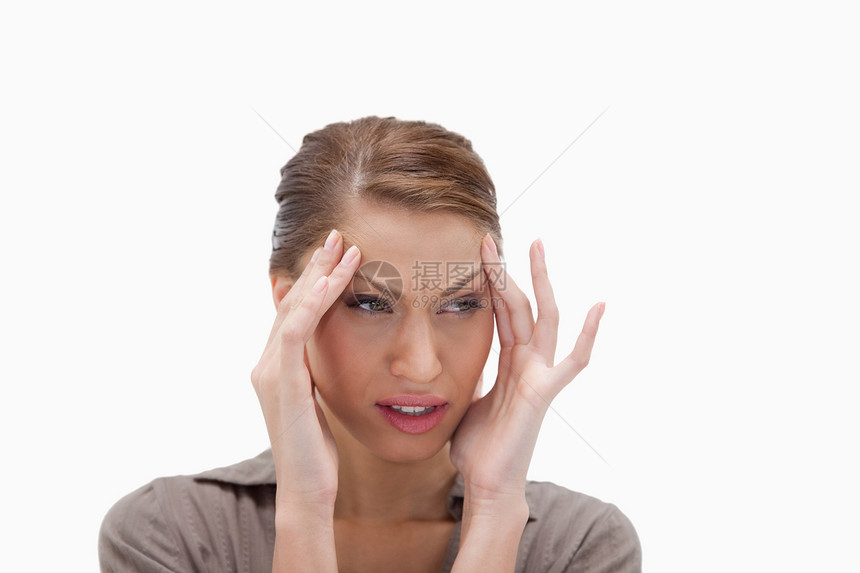 患有头痛的妇女外表白色悲伤寺庙疼痛压力疾病女性领导按摩图片