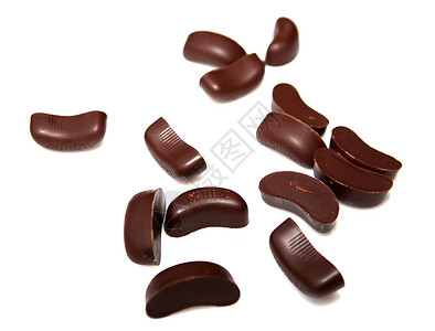 孤立在白色背景上的巧克力糖果营养食物牛奶乐趣甜点小吃育肥宏观美食背景图片