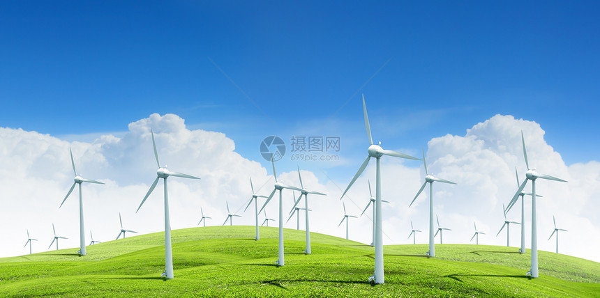 现代白色风力涡轮机植物刀刃旋转天空日落资源发电机螺旋桨太阳创新图片