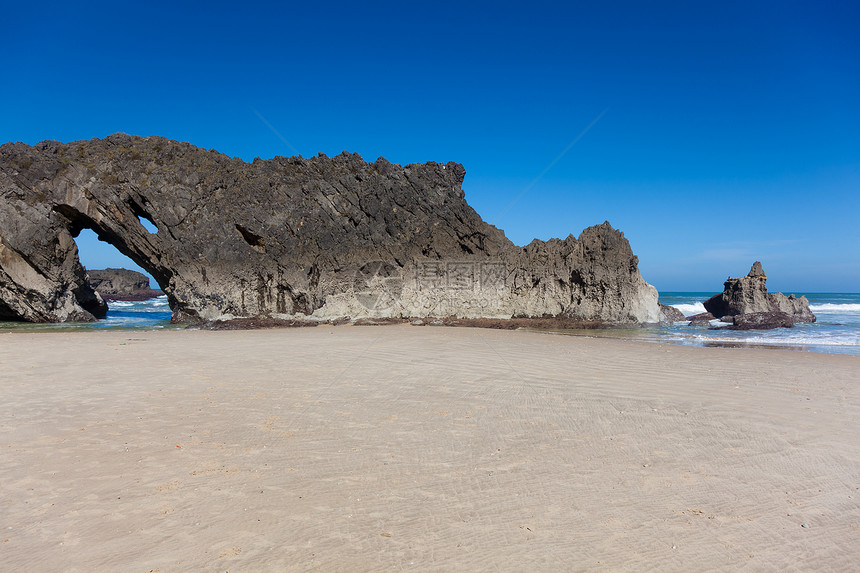 圣安托林海滩 西班牙阿斯图里亚斯 Llanes海滩校长岩石晴天海岸石头布里科图片