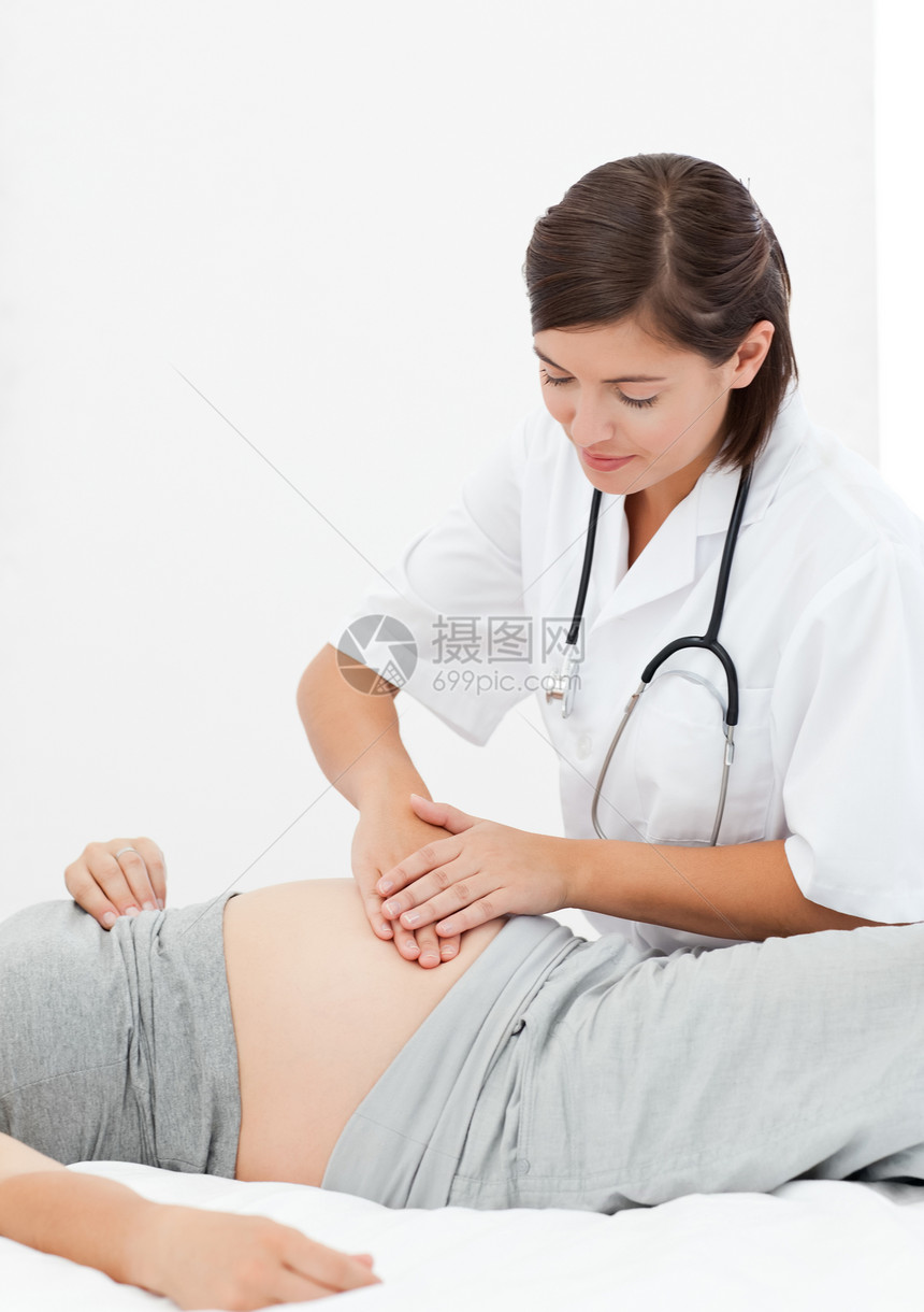 带护士的孕妇生活婴儿女性情感腹部几个月妻子怀孕喜悦说谎图片