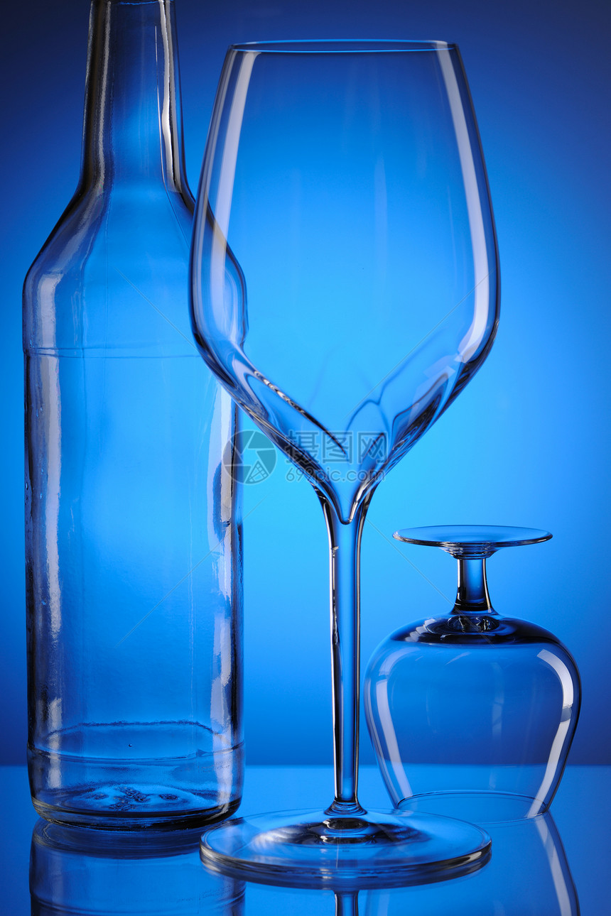 玻璃静止生命静物反射瓶子蓝色图片
