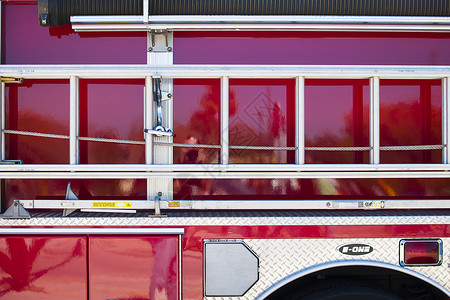 消防车梯梯子运输经济消防队员英雄安全中距离勇气高清图片