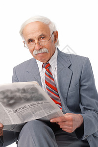 祖父阅读报背景图片