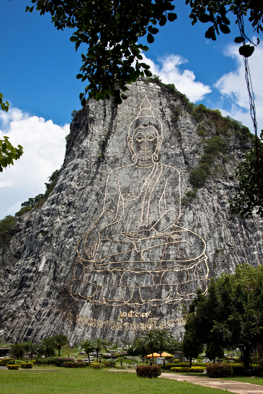 悬崖上的Buddha图像图片