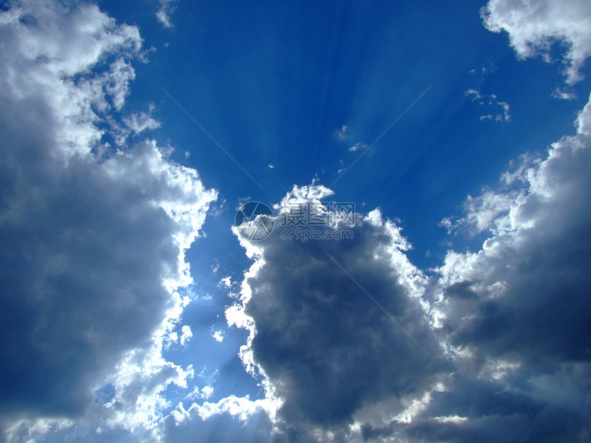 天空 太阳和云层背景天气风景气候场景天堂阳光旅行美丽蓝色环境图片