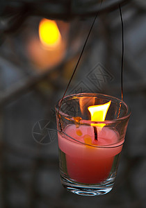 玻璃蜡烛排队辉光庆典黑色仪式背景图片