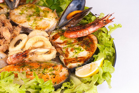 各类海产食品服务乌贼鱿鱼圈美食午餐对虾贝类高清图片