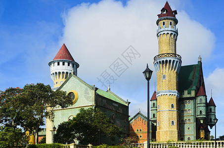 幻想世界城堡王国房子故事艺术世界蓝色天空童话文化设计背景图片