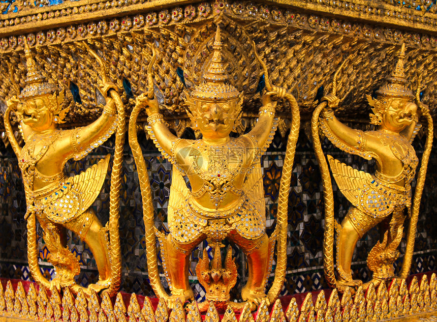 泰国曼谷翡翠佛寺的迦楼罗 泰国曼谷图片