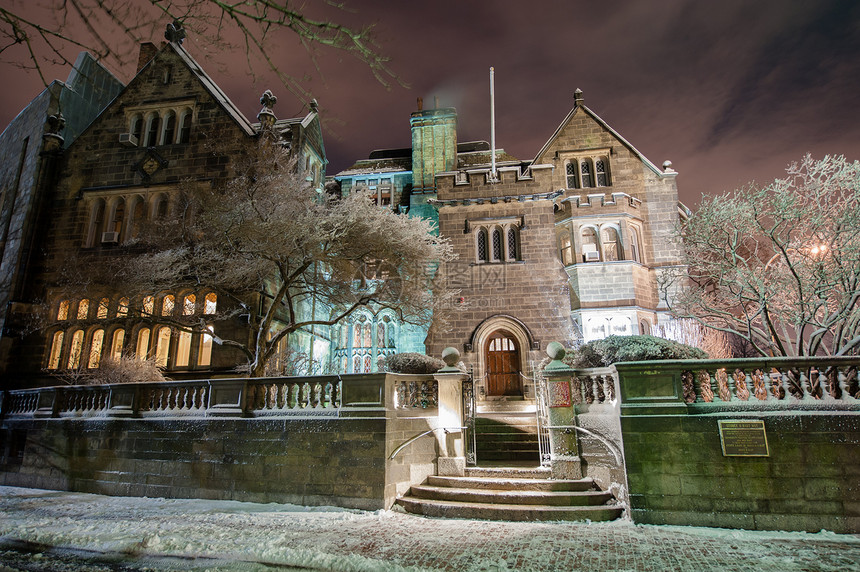 波士顿大学的城堡城季节事业部历史性教育大学大厦建筑时间校园地标图片