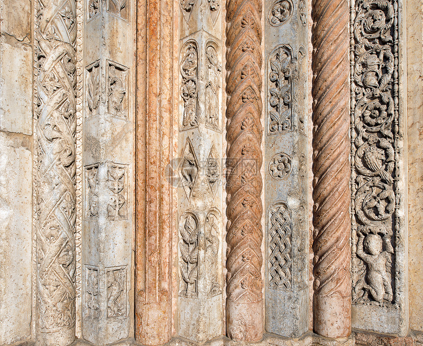 大理石装饰  十二世纪Verona意大利景点石匠风格门户网站雕刻建筑学石头花岗岩历史性教会图片