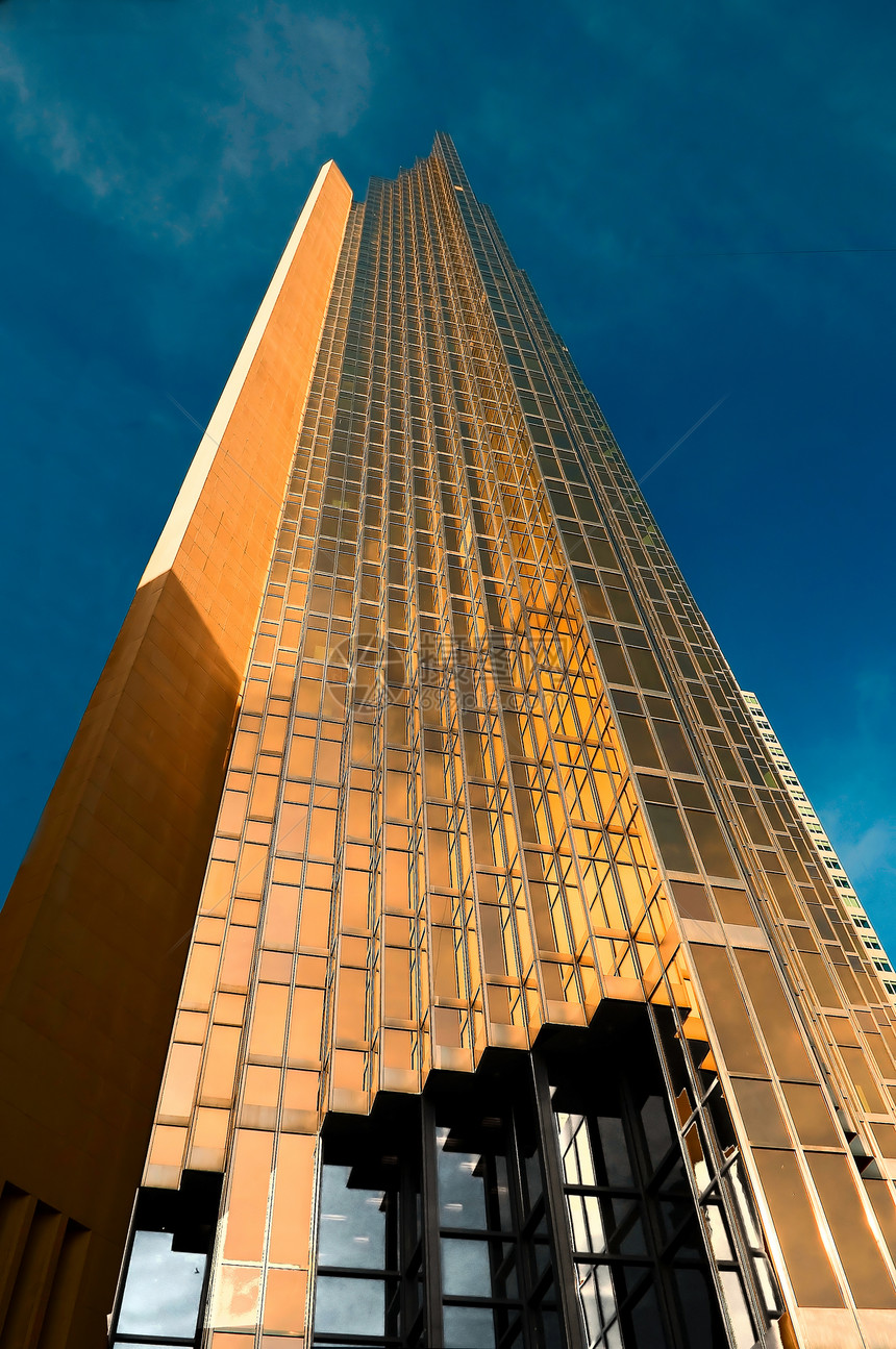 建筑物的碎片玻璃公司建造办公室蓝色金融生活天空线条城市图片