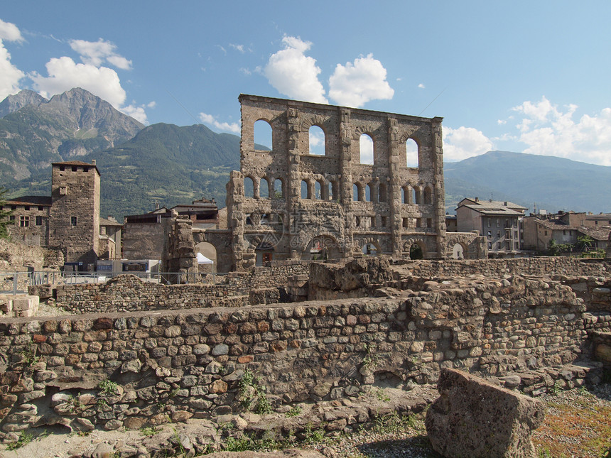 罗马戏剧Aosta山谷剧院地标艺术山脉纪念碑废墟建筑学联盟考古学图片