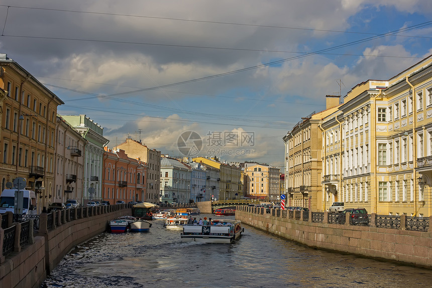 俄罗斯圣彼得堡反射建筑旅行旅游天空都市风光运河图片