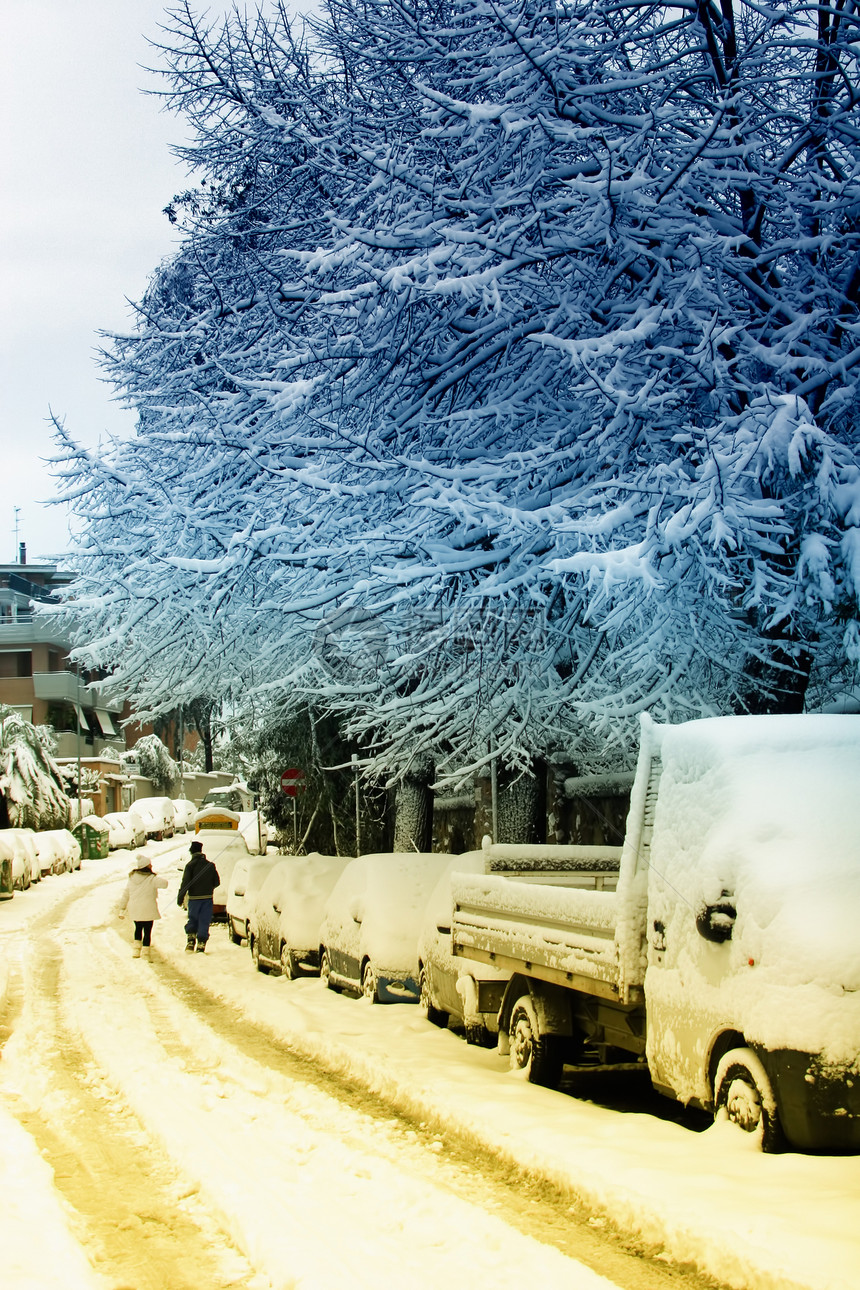 雪季节暴风雪街道天气北极星白色多云国家图片