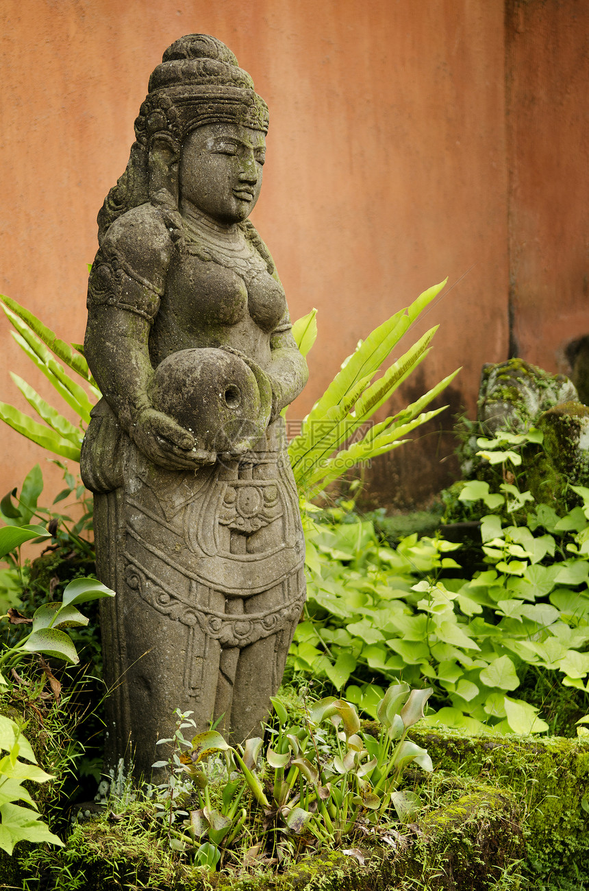 在巴利因多尼西亚花园中的雕像数字花园图片
