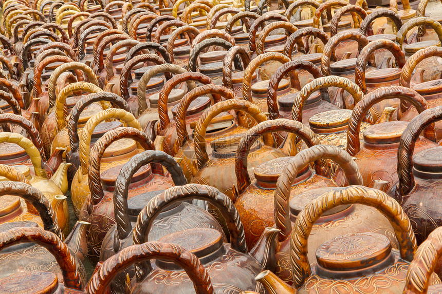 许多茶壶等待在工厂出售早餐织物厨房杯子厨具服务文化陶器仪式黏土图片