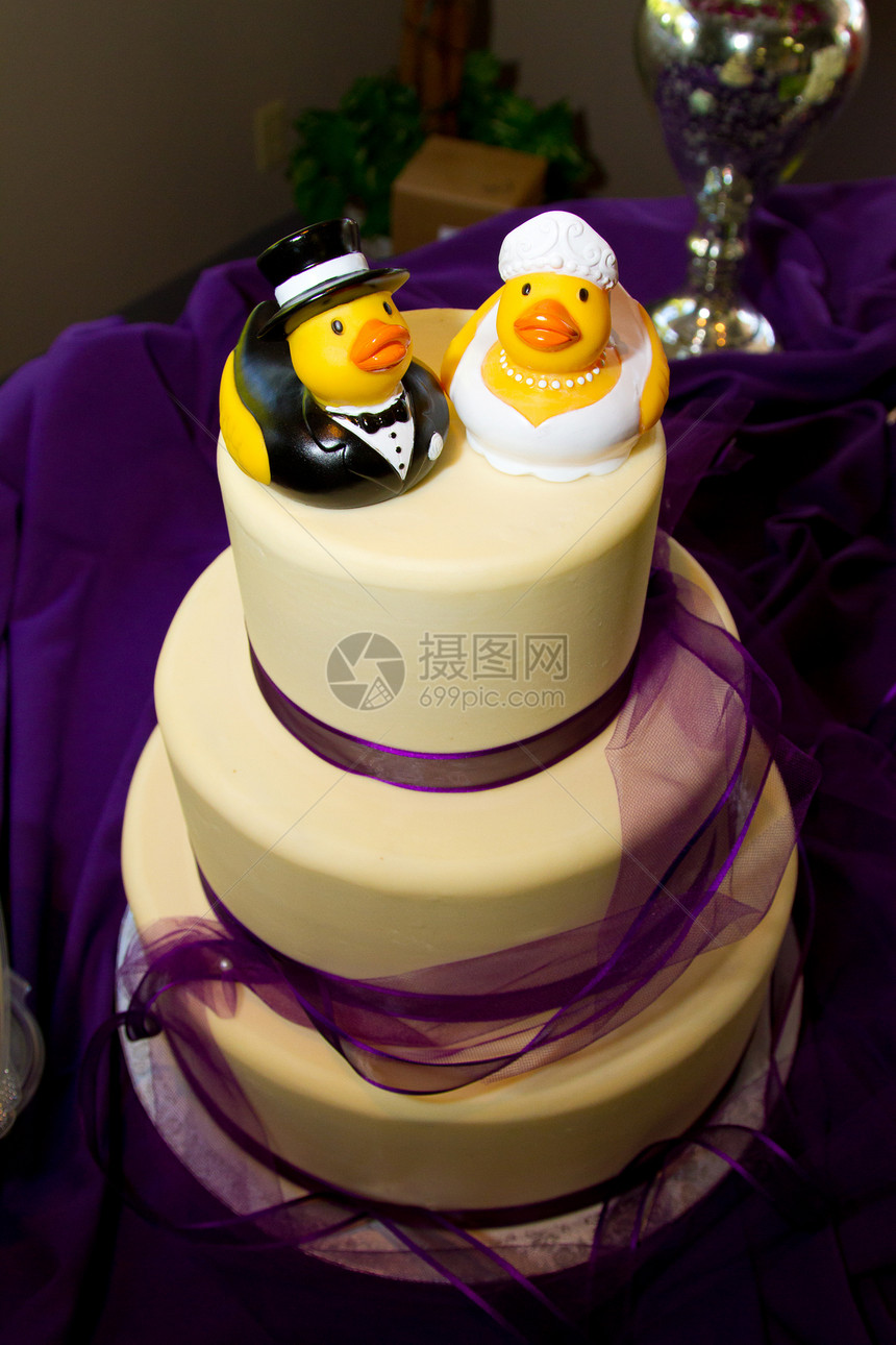 橡胶鸭饼婚宴白色礼帽甜点庆典方向橡皮接待食物图像图片