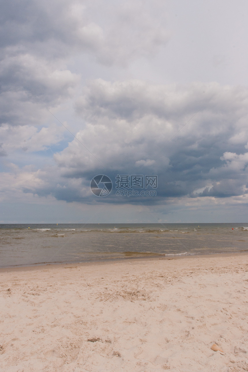科洛布扎格海滩下雨码头天气海滩生态波浪鸟类海鸥晴天天空图片