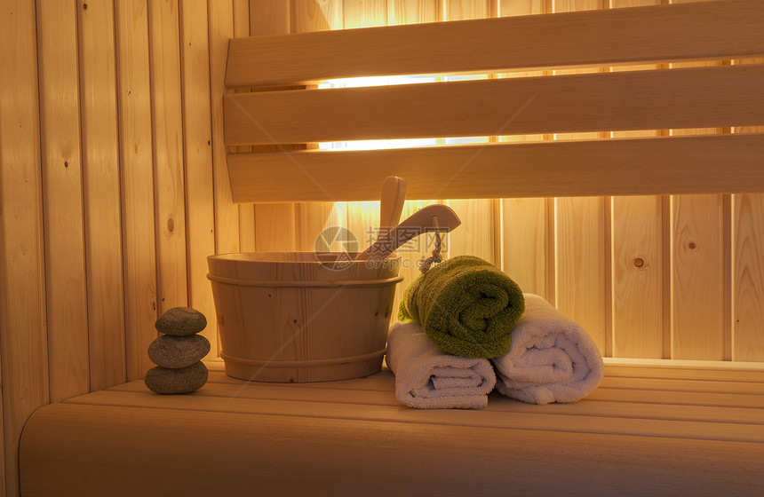 内部桑水室生活棕色温泉美丽白色毛巾肥皂卫生木头圆形图片