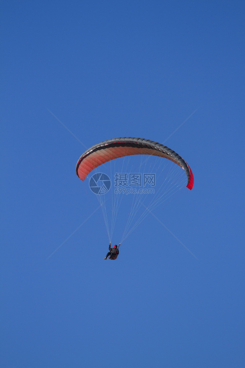 滑行滑动冒险跳伞天空段落蓝色旅行空气飞行男人活动图片