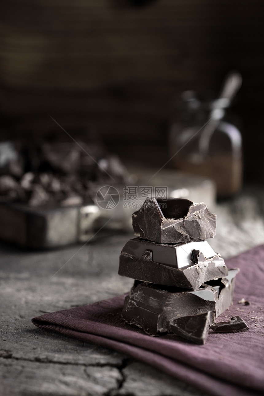 黑巧克力堆叠饮料食物甜点甜食巧克力木头可可图片