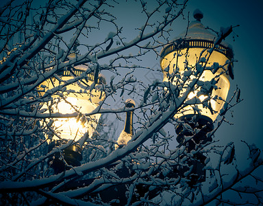 冬季街道灯场景艺术蓝色公园插图季节城市天空建筑学背景图片