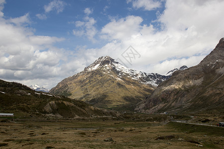 伯尼纳山口(2328米) 瑞士阿尔卑斯山高清图片