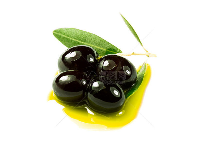 油橄榄中的橄榄图片