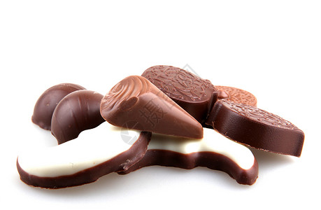 白色背景上孤立的朱古力巧克力育肥小吃食物诱惑美食宏观甜点礼物糖果背景图片