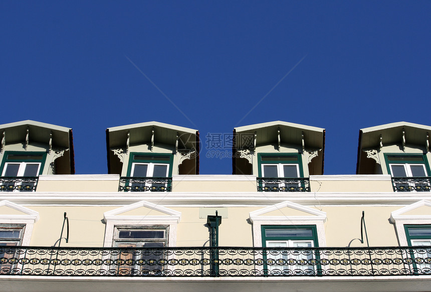 里斯本典型建筑物街道住宅建筑房子历史窗户建筑学阳台城市首都图片