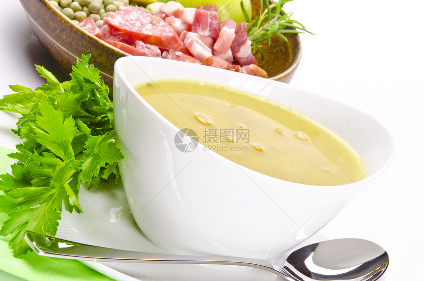 豆豆汤和原料饮食迷迭香盘子植物餐厅洋葱芹菜厨房青菜宏观图片