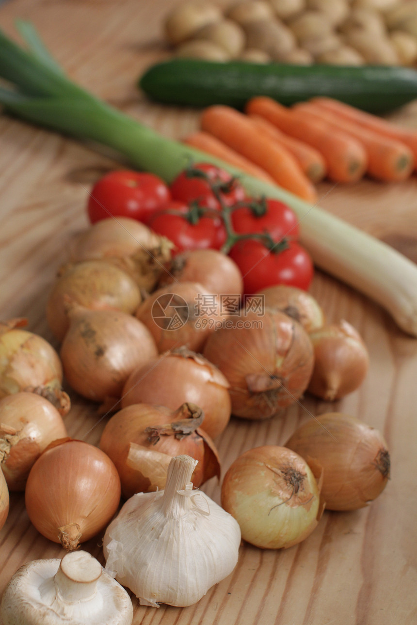 蔬菜购物沙拉团体桌子胡椒重量饮食木头杂货营养图片