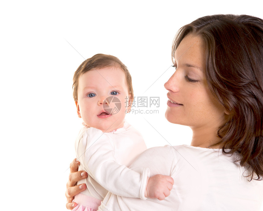 怀着白色的母臂拥抱婴儿女孩幸福父母女士母亲婴儿享受家庭母性妻子孩子图片