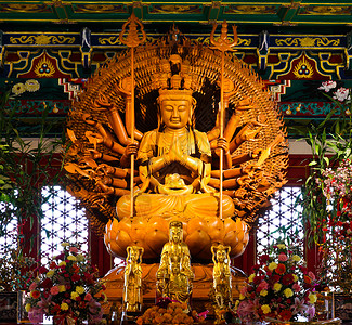 千手木佛 在中国寺庙 泰国女性宗教怜悯历史佛教徒雕像精神雕塑信仰菩萨背景图片
