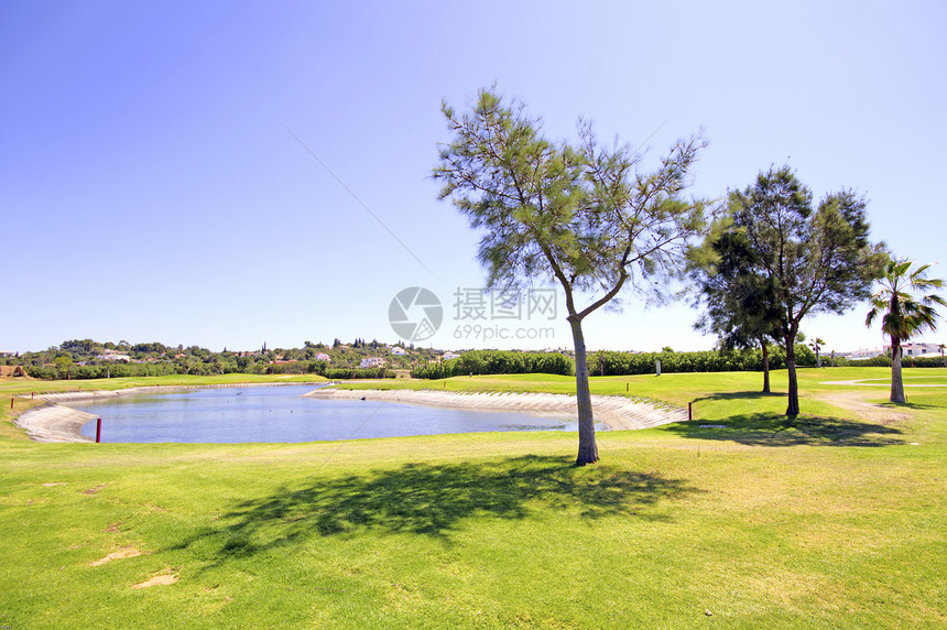 阿尔加夫葡萄牙高尔夫高尔夫课程天空娱乐生长高尔夫球全景乐趣运动爱好场地男性图片