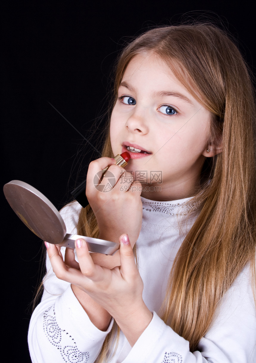 带口红的小女孩裙子乐趣红色婴儿嘴唇女孩女性白色化妆品产品图片