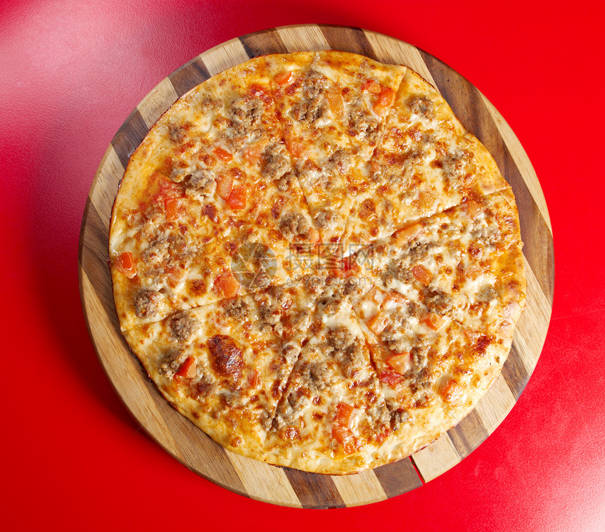 家自做的比萨披萨地蜂食物育肥碎肉小吃午餐脆皮圆圈圆形餐厅图片
