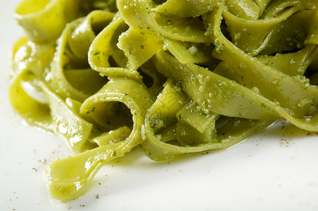 面条和害虫香蒜午餐摄影健康美食食物草本植物绿色背景图片