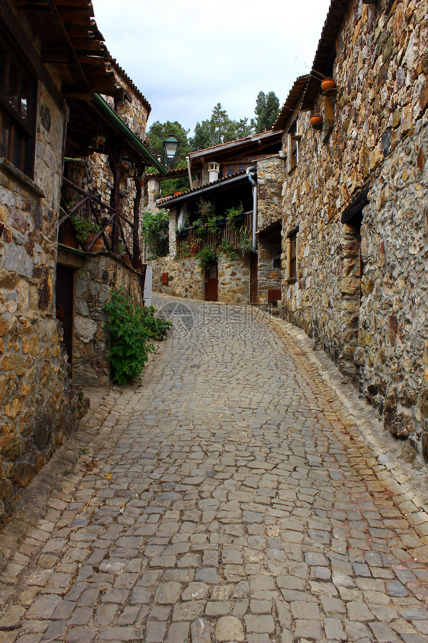一座葡萄牙村庄街道的细图全景岩石窗户房子风光建筑学丘陵石屋名胜风景图片