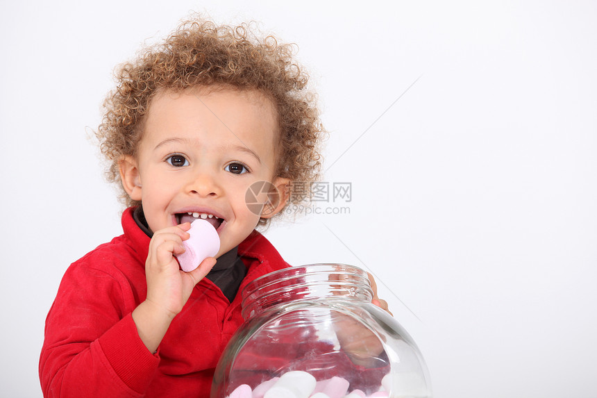 可爱的小孩吃棉花糖图片